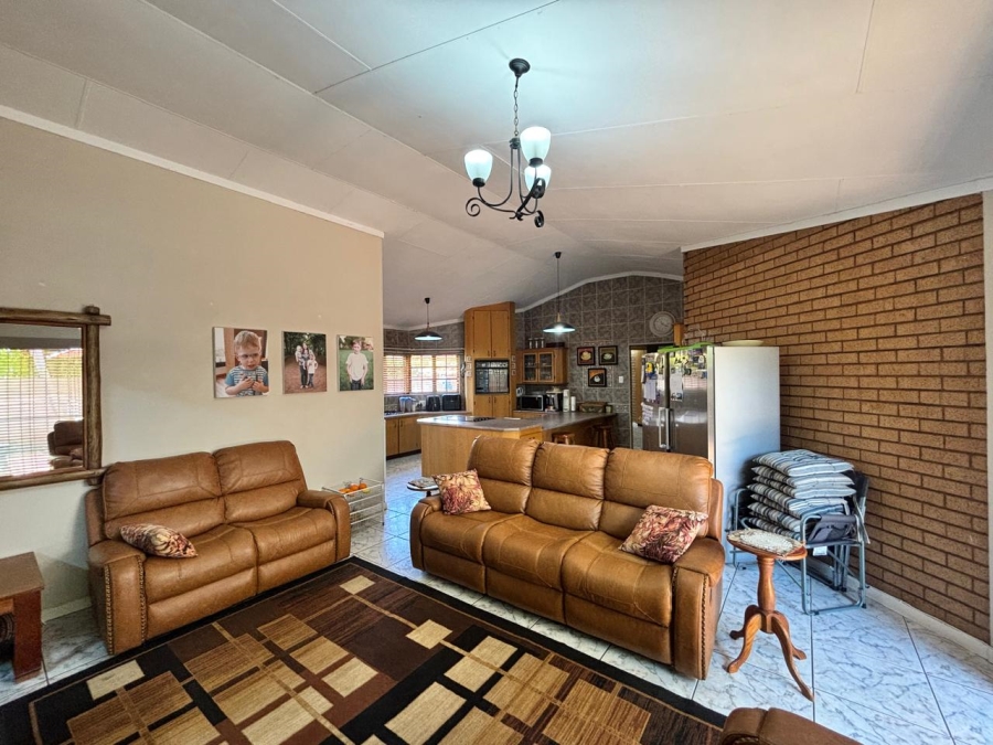 3 Bedroom Property for Sale in Mooivallei Park North West